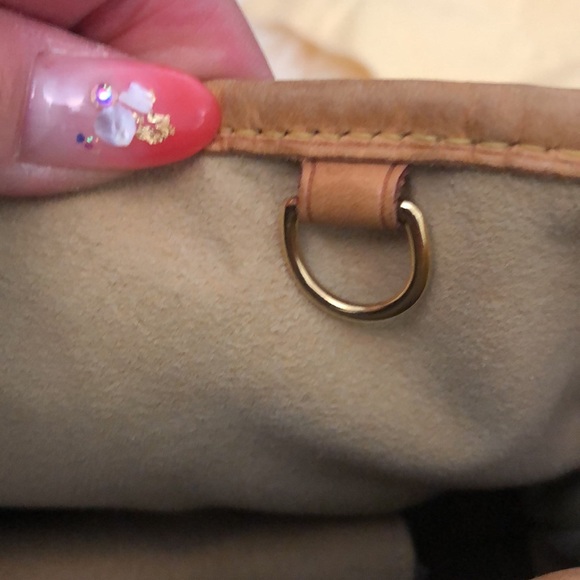 Louis Vuitton bag - Picture 7 of 16